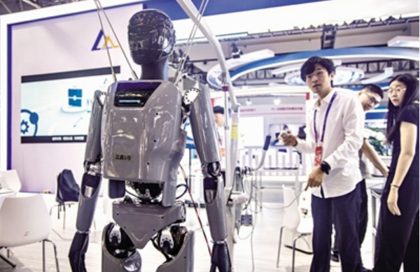 今年前8月融資額是去年全年的1.8倍 機(jī)器人賽道投融資持續(xù)火熱