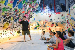 開(kāi)動(dòng)供需引擎擴(kuò)大體育消費(fèi)