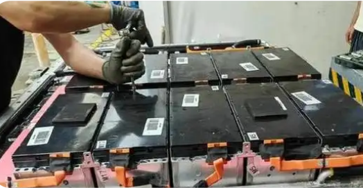 多方混戰(zhàn)新能源汽車后市場 配件流通網(wǎng)絡(luò)亟待完善