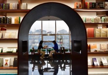 碎片信息湊不出未來，年輕人亟需提升“文化體力”