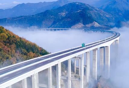 四川“云端高速”+1！九綿高速全線通車 成都4小時(shí)直達(dá)九寨溝縣