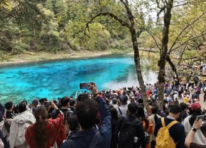“雙節(jié)”文旅市場(chǎng)火爆出圈 4734萬(wàn)游客安逸游四川