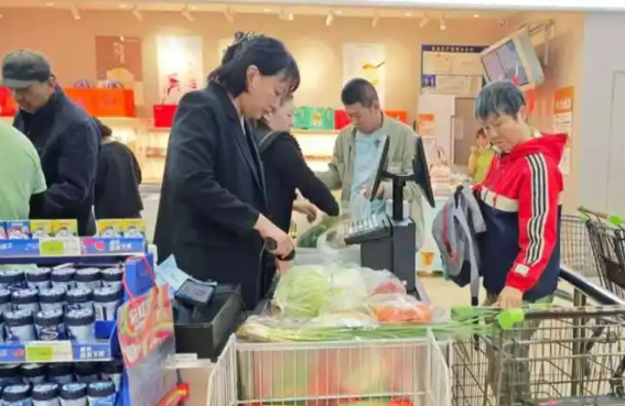 內(nèi)蒙古292家重點(diǎn)監(jiān)測(cè)商貿(mào)企業(yè)銷(xiāo)售額同比增長(zhǎng)3.5%