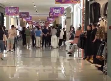 大潮引客來！大潮“東風(fēng)”催熱文旅、餐飲、時(shí)尚產(chǎn)業(yè)消費(fèi)熱潮