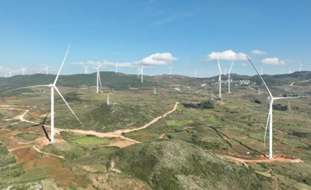 云南能投集團首個百萬千瓦級風(fēng)電基地建成投產(chǎn)