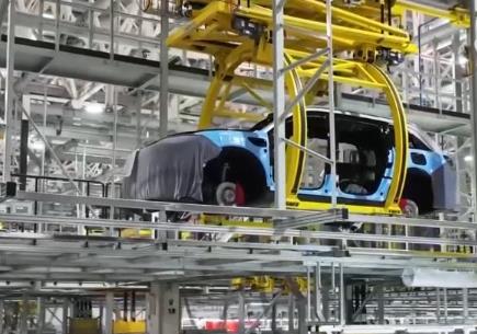 產(chǎn)品技術(shù)和制造技術(shù)雙輪驅(qū)動 節(jié)能與新能源汽車技術(shù)路線圖3.0發(fā)布