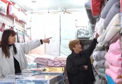 速凍天氣帶火“暖經(jīng)濟”：保暖用品市場“熱氣騰騰” 御寒消費顯著升溫