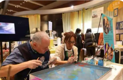 5天接待觀眾超10萬(wàn)人次 非遺周掀文化消費(fèi)熱浪