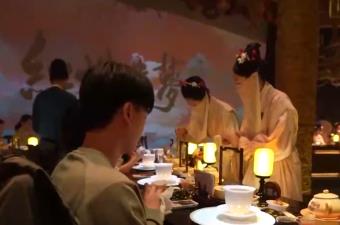 “情緒消費(fèi)”“出片剛需”“丑萌”……新需求釋放新商機(jī) 消費(fèi)升級再添新動(dòng)力