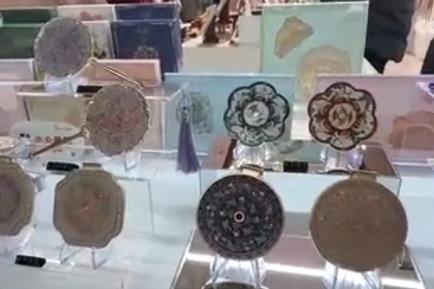 文物元素 “活” 進(jìn)日常！“資源+創(chuàng)意+市場(chǎng)” 文創(chuàng)融合激活文化消費(fèi)新動(dòng)能