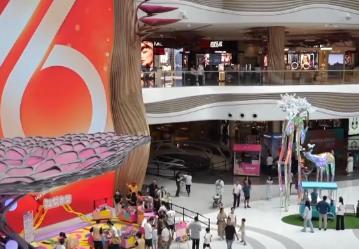 提振消費(fèi)迎來新亮點(diǎn)、新突破！國內(nèi)外消費(fèi)者買得值 國貨“走出去”底氣足