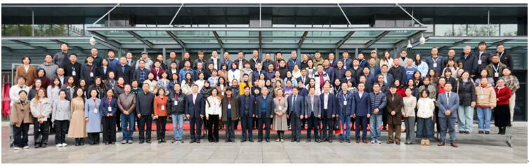 中國成人教育協(xié)會美育專業(yè)委員會2025年度工作會議暨“美育賦能o實(shí)踐創(chuàng)新”研討會在京成功舉辦