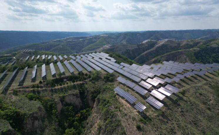 綠電賦能產(chǎn)業(yè)生“金” 國資央企發(fā)力推進(jìn)鄉(xiāng)村振興