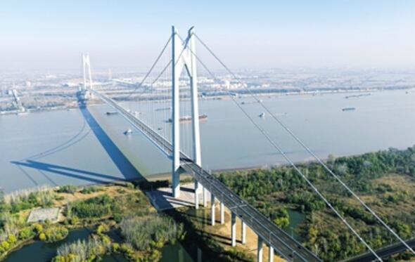 免費(fèi)通行！南京新生圩長江大橋通車