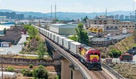 中老鐵路開通運(yùn)營(yíng)四年 黃金大通道效應(yīng)持續(xù)放大