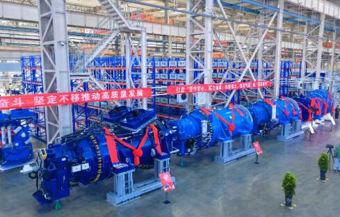 內(nèi)蒙古首批“沙戈荒”風(fēng)電全譜系齒輪箱產(chǎn)品下線