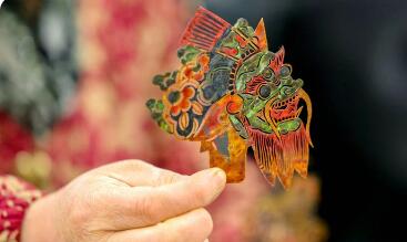 冰箱貼“火”體驗(yàn)游“熱”“非遺+”加出消費(fèi)市場新潮流