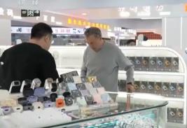 “空箱而來 滿載而歸”：“中國購”火爆出圈 帶動(dòng)入境消費(fèi)潛力持續(xù)釋放