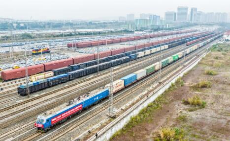 中新多式聯(lián)運示范項目重慶—中亞、重慶—東南亞國際班列實現(xiàn)雙向發(fā)車