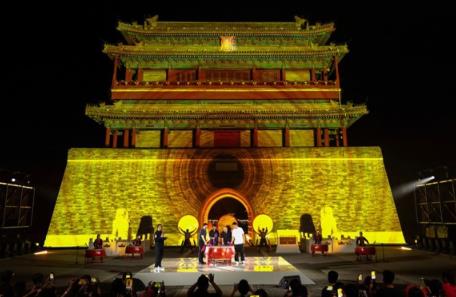 300處老城露臺變身“空中會客廳”，北京東城以“文化+”激活發(fā)展動力