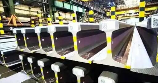 國產(chǎn)特型鋼軌“鋪到”納米比亞