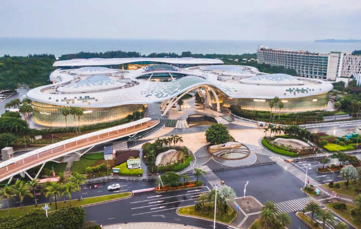 海南全島封關(guān)正式啟動 中國旅游集團(tuán)擘畫離島免稅消費(fèi)新藍(lán)圖