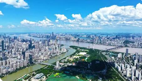 長江母親河重新煥發(fā)生機活力——國新辦發(fā)布會聚焦長江經(jīng)濟帶發(fā)展十年成效