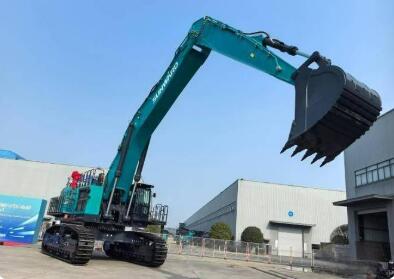 中國(guó)加長(zhǎng)臂挖掘機(jī)刷新臂長(zhǎng)紀(jì)錄 將服務(wù)中東填海工程