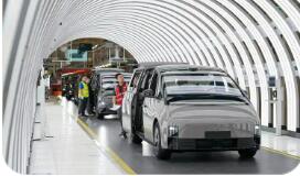 2025年我國新能源汽車產(chǎn)銷量雙超1600萬輛