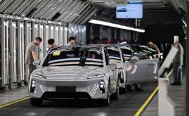 我國(guó)汽車產(chǎn)銷量連續(xù)17年全球第一