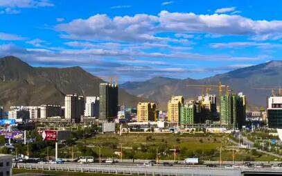 西藏拉薩市地區(qū)生產(chǎn)總值首次突破千億元大關(guān)