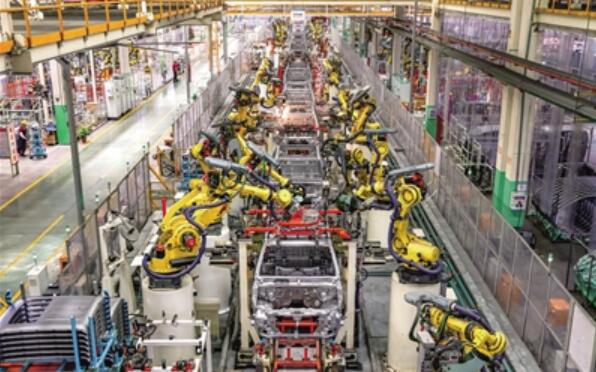 2025年中國汽車產(chǎn)業(yè)：“規(guī)模答卷”優(yōu)異 “質(zhì)量賽道”爭先