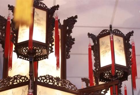 傳統(tǒng)花燈文化在新時(shí)代熠熠生輝 非遺技藝“鐫刻”濃濃年味