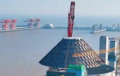 亞洲最大儲煤筒倉錐殼實現(xiàn)精準吊裝