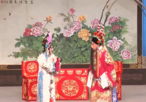 各色文藝演出輪番登場(chǎng)“拉滿”節(jié)日氛圍感 文化之美“添彩”新年市場(chǎng)