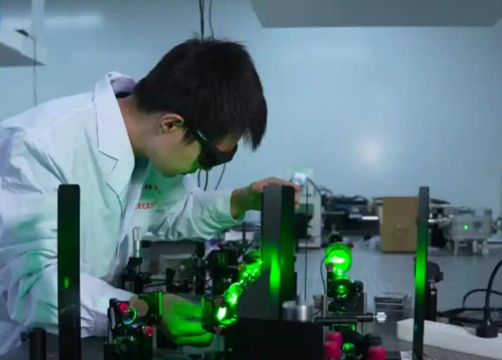 刷新三項(xiàng)世界紀(jì)錄！“中國(guó)牌”晶體再獲重大突破