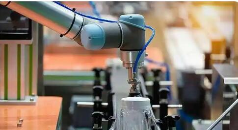 天津?qū)⑼瞥?00個(gè)“人工智能+制造”示范場景