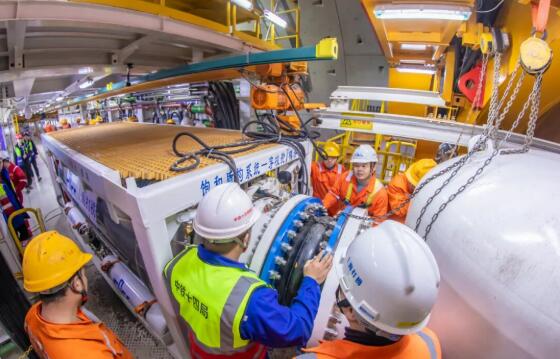 國產(chǎn)“深?？臻g站”首次“對接”中國高鐵