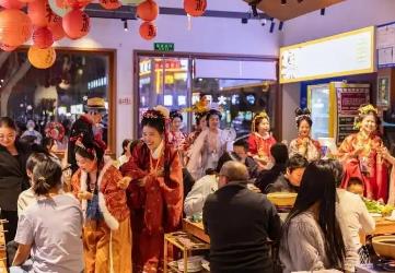 河南春節(jié)消費(fèi)市場(chǎng)，“爆”了