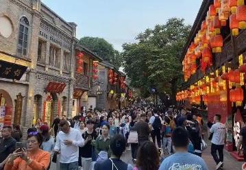 超700億元！福建春節(jié)消費(fèi)市場(chǎng)年味濃、活力足、人氣旺