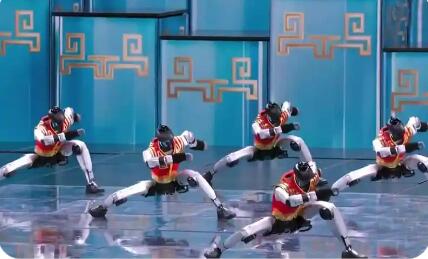 創(chuàng)造多項(xiàng)全球第一 宇樹機(jī)器人春晚現(xiàn)場秀出“賽博真功夫”