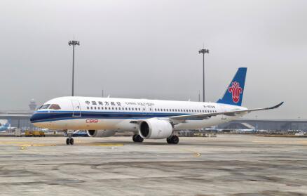 C919入列南航滿十架 國產(chǎn)大飛機運營再加速