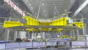 首臺國產(chǎn)大型變速抽蓄機組安裝進行時