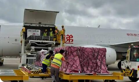 博鰲空港口岸開通首條全貨機(jī)航線