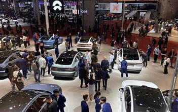 新勢力車企盈利破局 多元布局AI業(yè)務謀增長