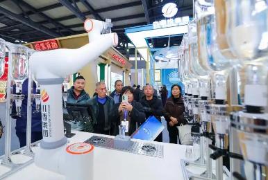 推動釀酒產(chǎn)業(yè)數(shù)智化、綠色化轉(zhuǎn)型，四川瀘州這樣干！