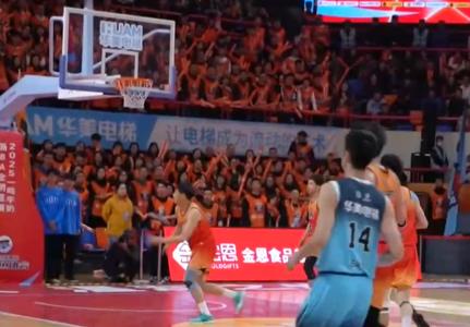 “浙BA”“粵BA”“蘇超”如火如荼開場 體育經(jīng)濟釋放紅利讓消費“熱辣滾燙”