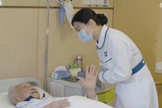 我國全面推行長期護理保險制度