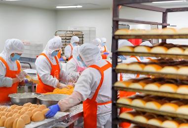 “牛馬面包”市場走紅 情緒共鳴成消費核心　烘焙行業(yè)迎來情緒經(jīng)濟新風口