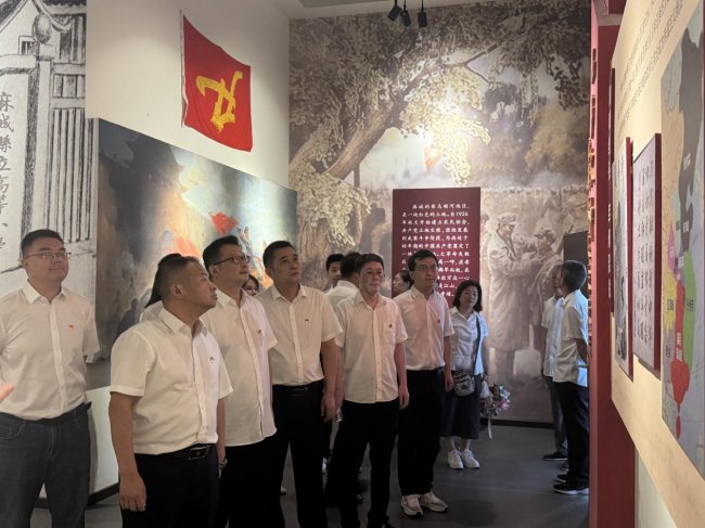 紅脈鑄魂強(qiáng)黨建 實干擔(dān)當(dāng)促發(fā)展